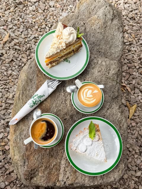 Bakery y cafés sobre piedra